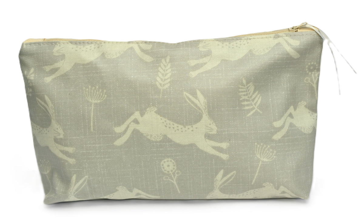 Washbag, Jumping Hare