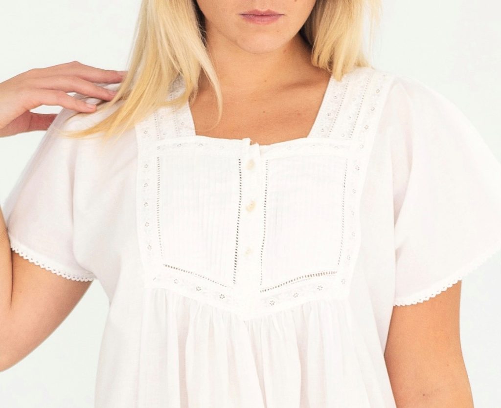 close up of bodice detailing