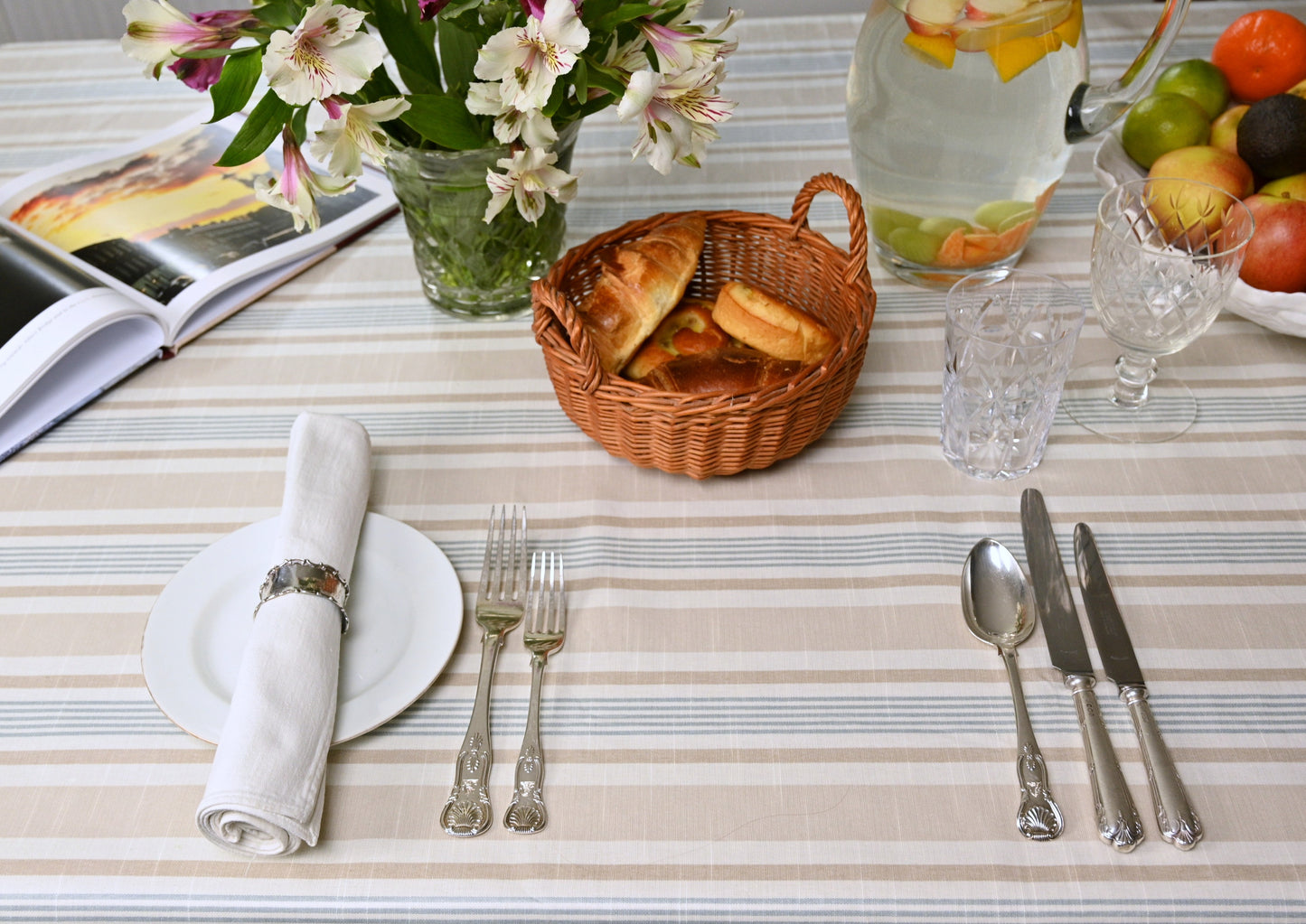 Tablecloth, Striped in 5 sizes, Wipe Clean material