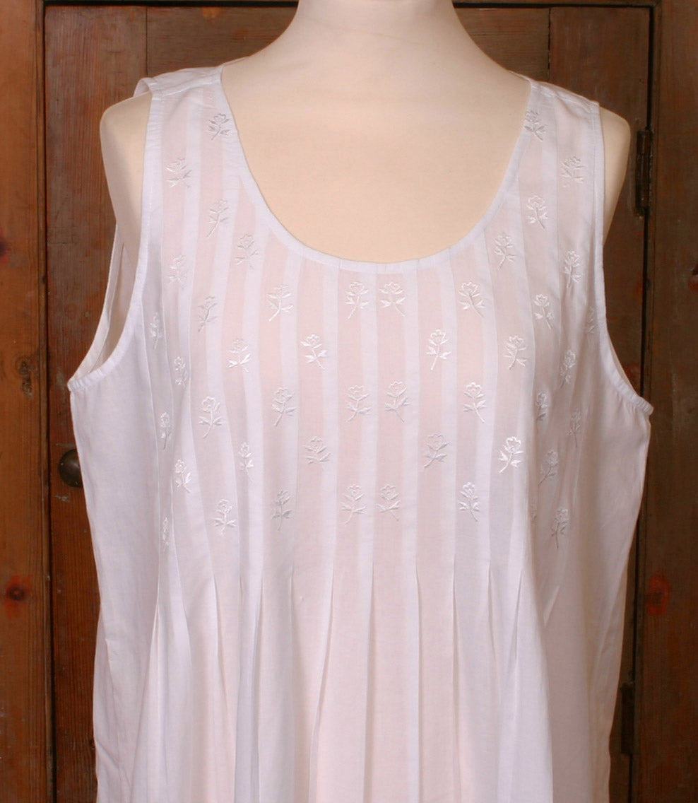 lizzie nightdress close up of bodice