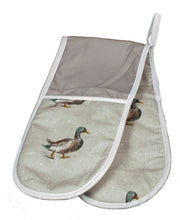 Load image into Gallery viewer, Oven Gloves, Ducks
