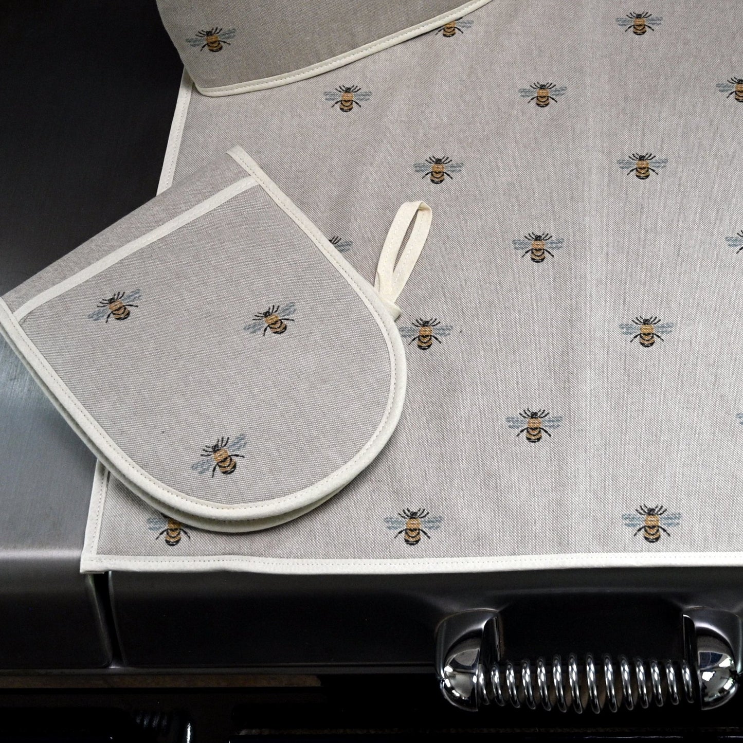 Oven Gloves - Bees