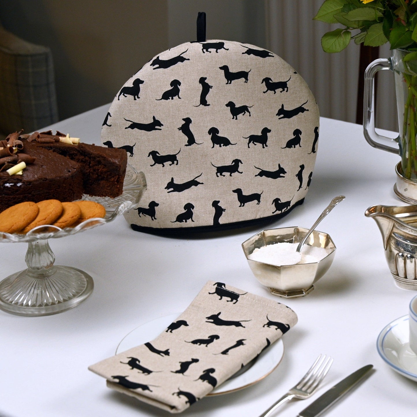 Tea Cosy, Black Dachshund