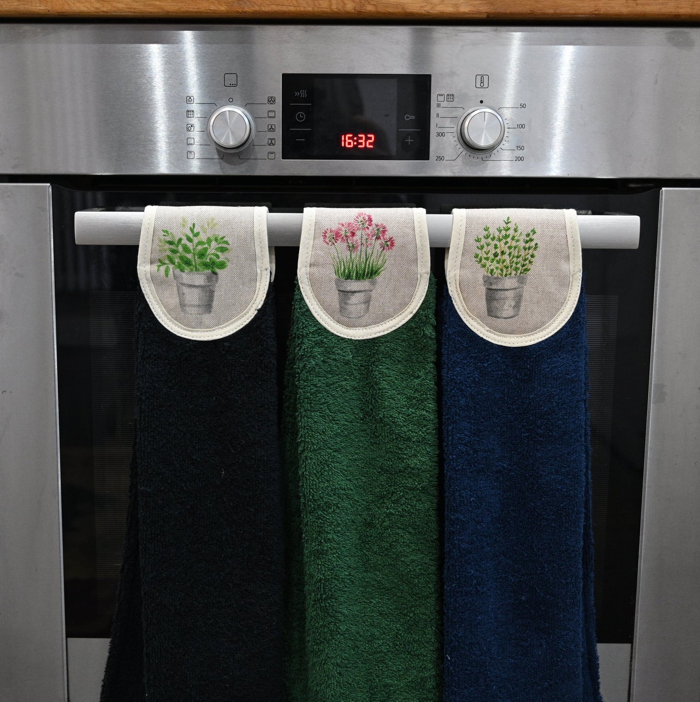 Hang ups, Kitchen towels - Herb Garden