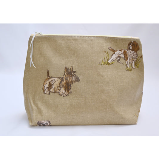 Washbag - Dogs on oatmeal