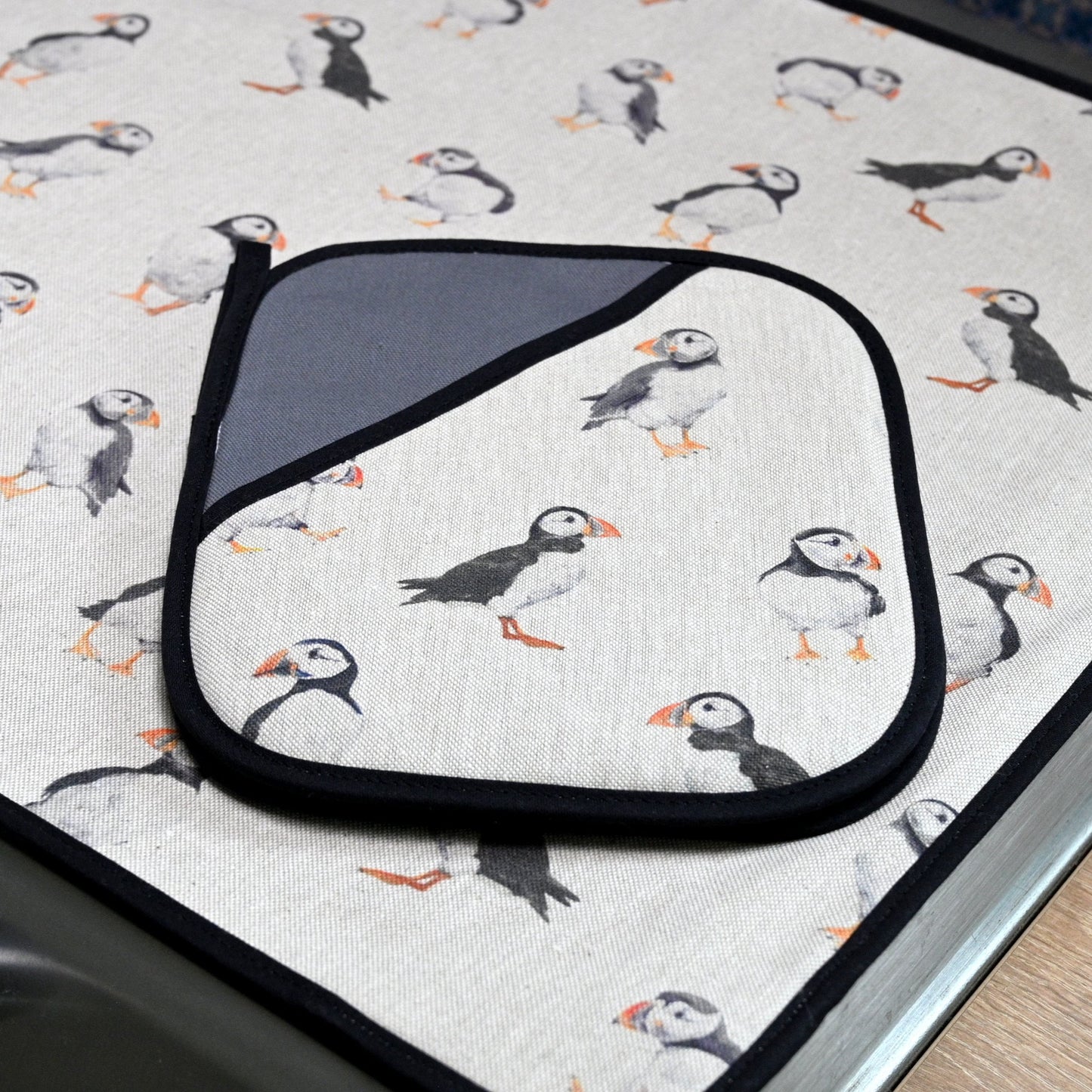 Oven Grippers, Puffin (Pair)