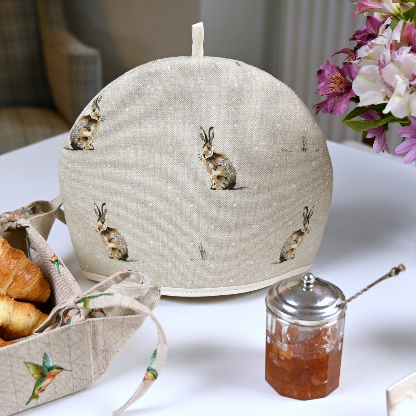Tea Cosy, Hares