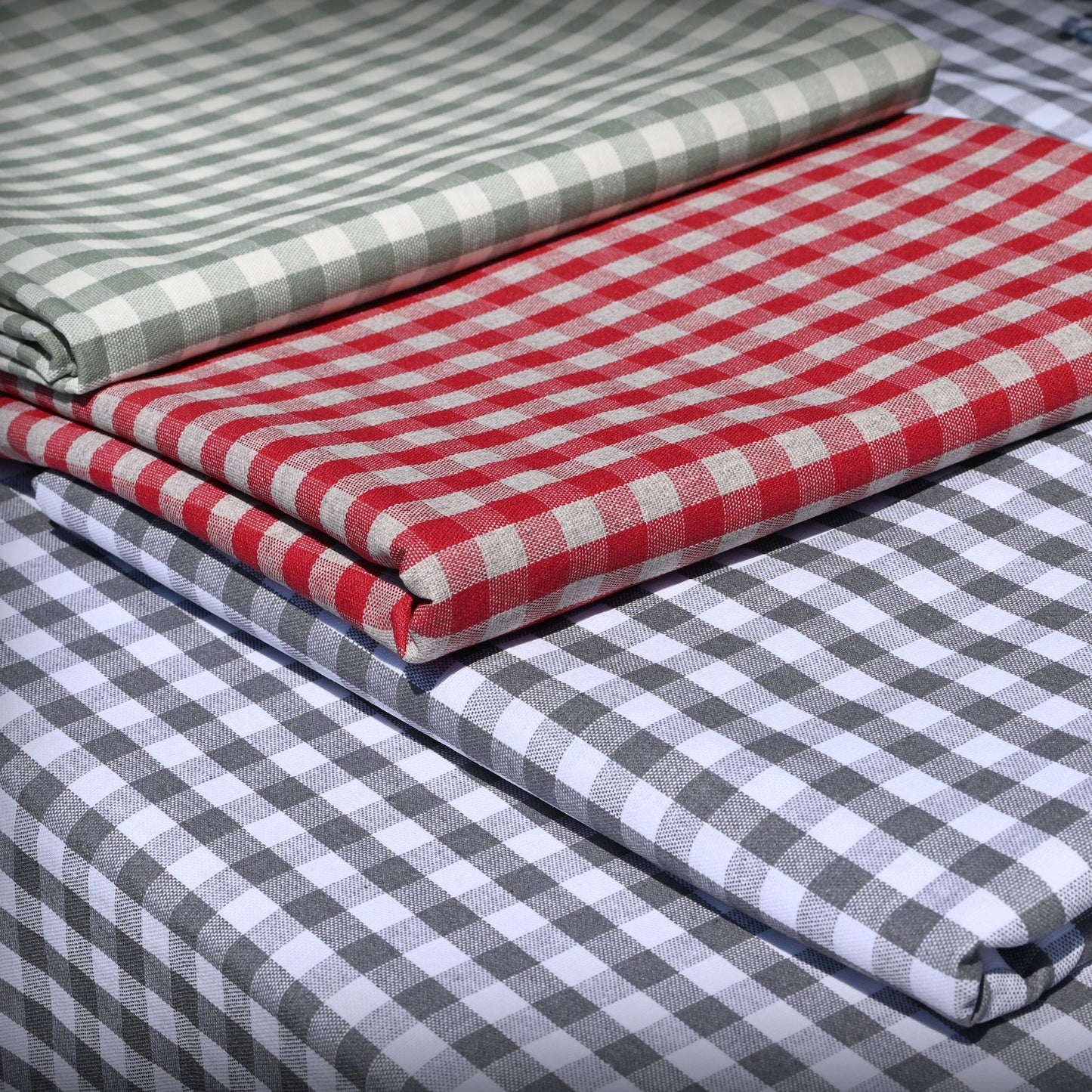 Tablecloth, Grey Gingham (wipe and wash) in 5 sizes