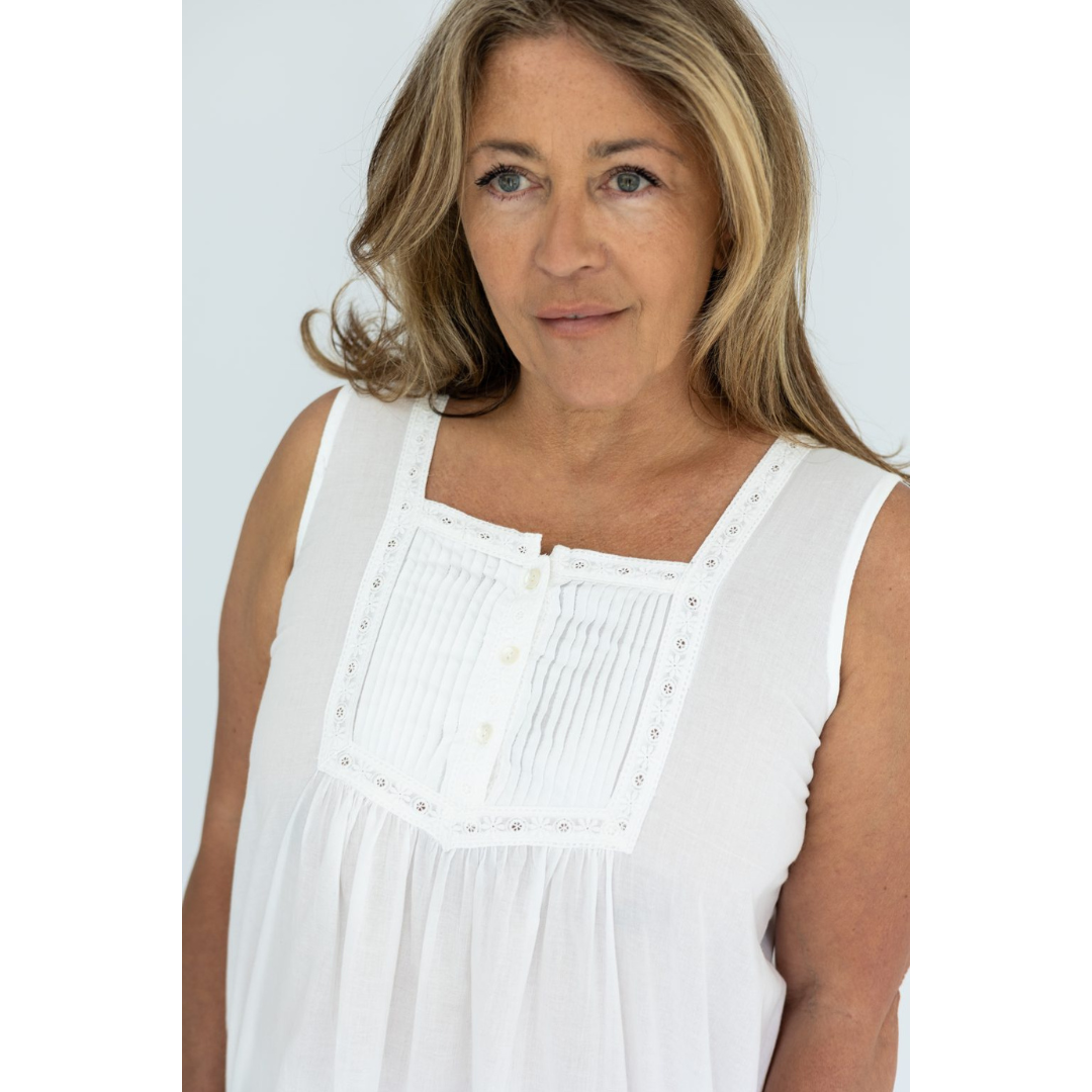 close up of bodice on model