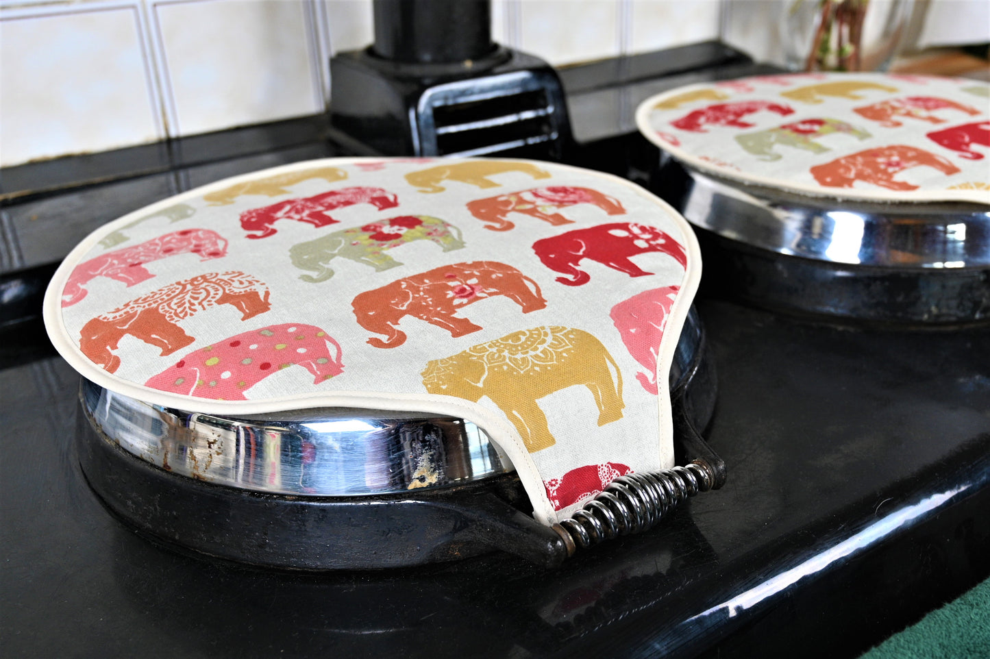 Magnetic Aga Tops, Range/Hob Covers, Spice Elephants (pair)