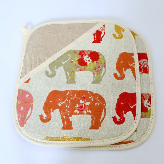 Oven Grippers, Spice Elephants (Pair)