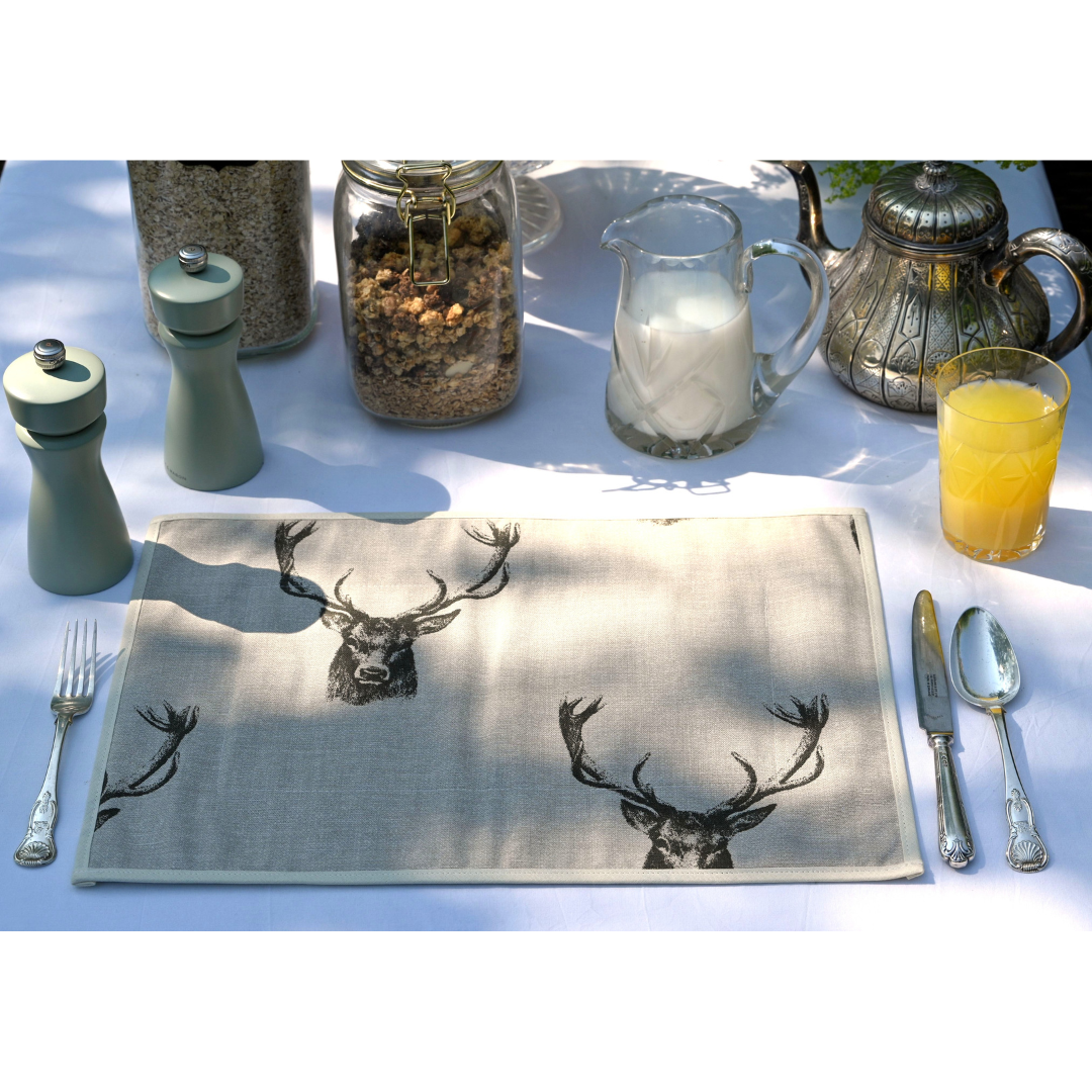 Placemats, Stag