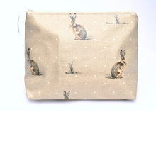 Load image into Gallery viewer, Washbag, Hare
