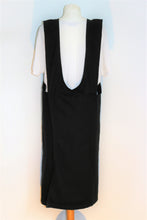 Load image into Gallery viewer, Cross Backed Apron, Swallows
