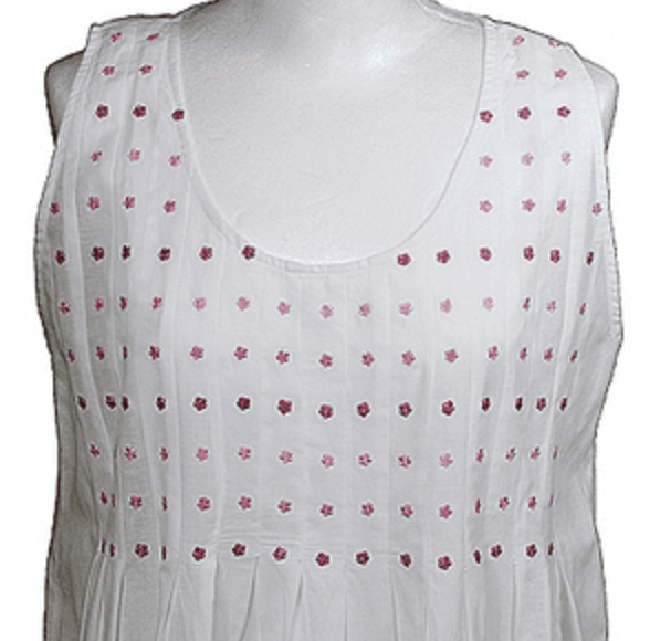 daisy nightdress close up of embroidered details