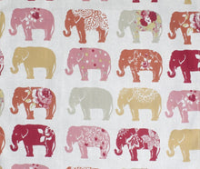 Load image into Gallery viewer, Apron, Spice Elephants
