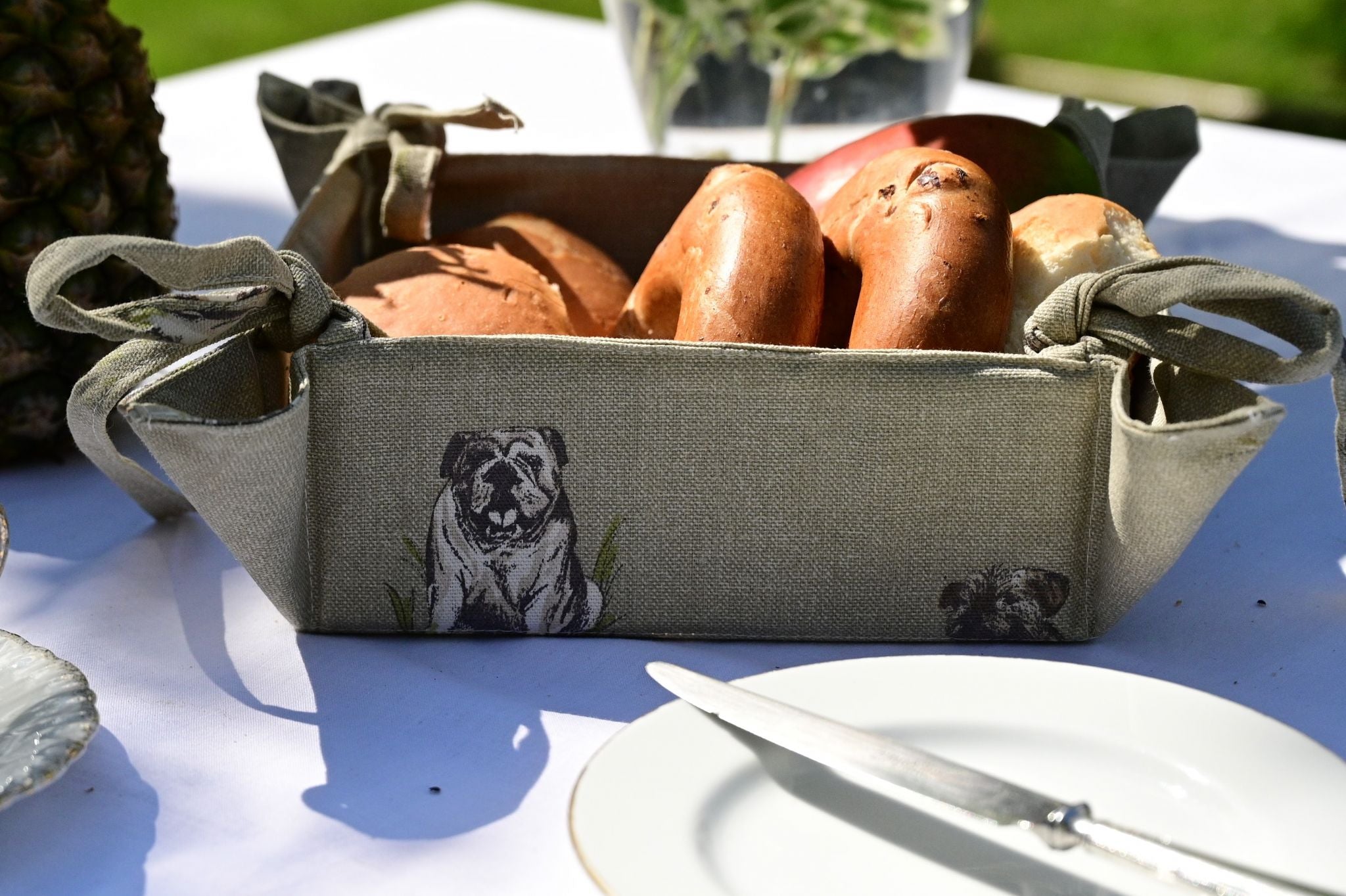 Bread Basket, Dogs on Oatmeal